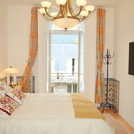 Chiado 3 Bedroom Luxury Appartamento *
